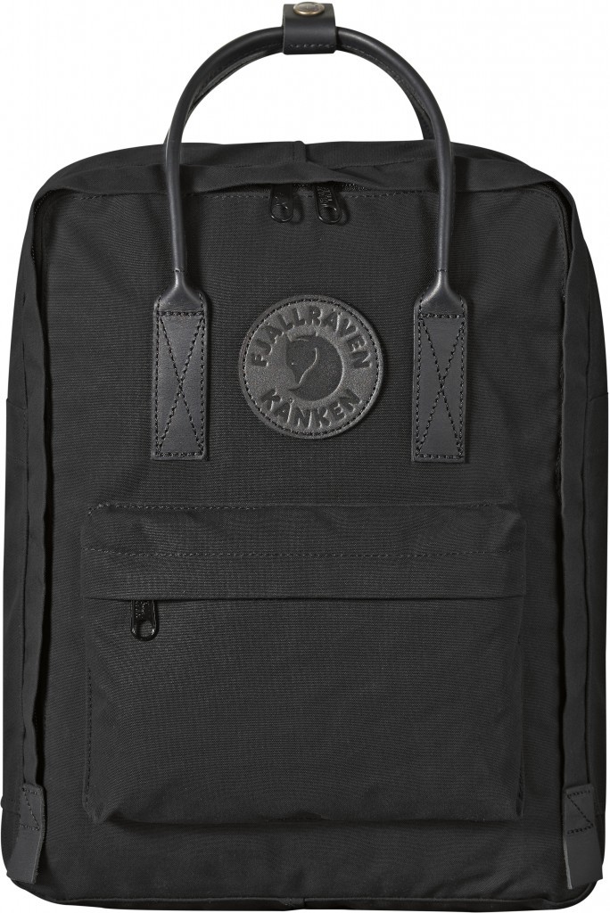 Black fjallraven kanken mini deals